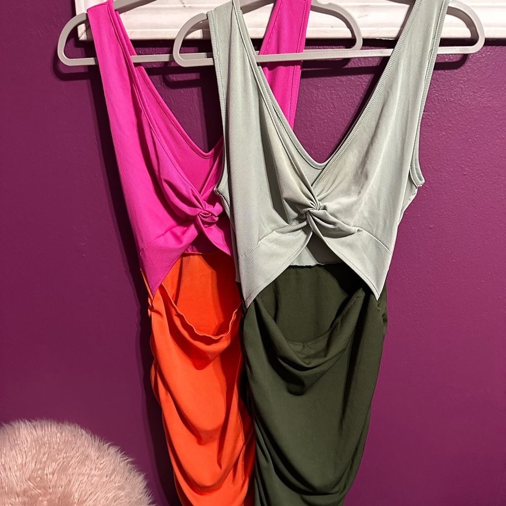 2 dress bundle! 2 Tone Cut Out Twist Front Ruched Plunging Neck Bodycon Dresses